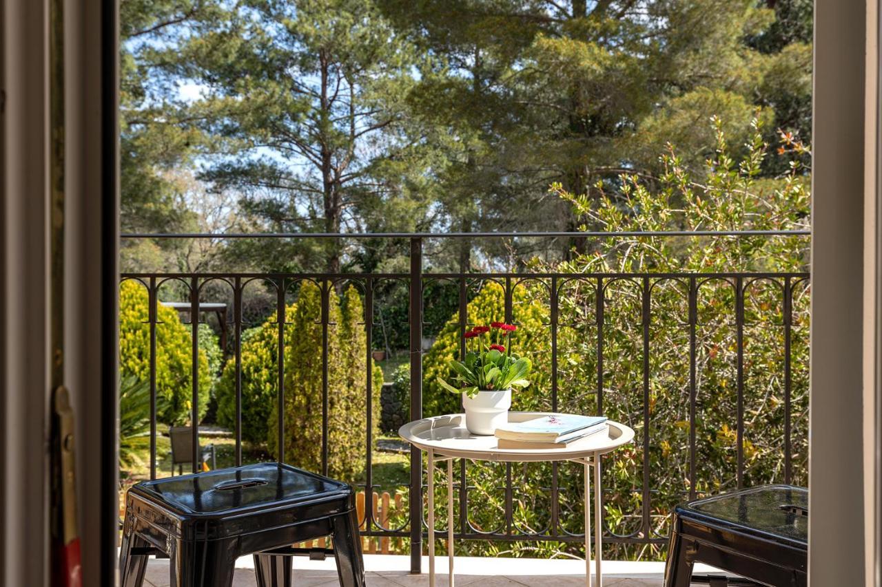Spyrelia Villa With Private Pool & Outdoor Hot Tub Dassia  Extérieur photo