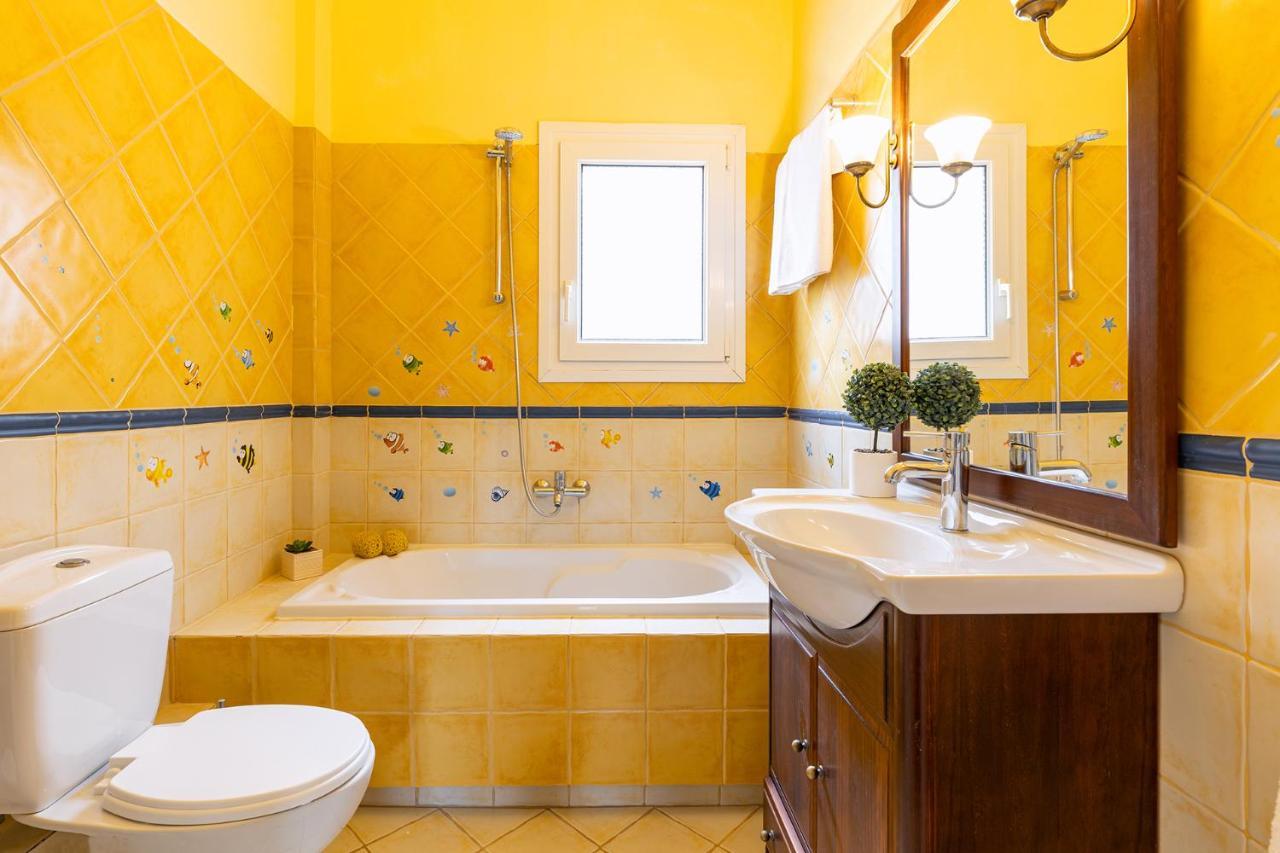Spyrelia Villa With Private Pool & Outdoor Hot Tub Dassia  Extérieur photo