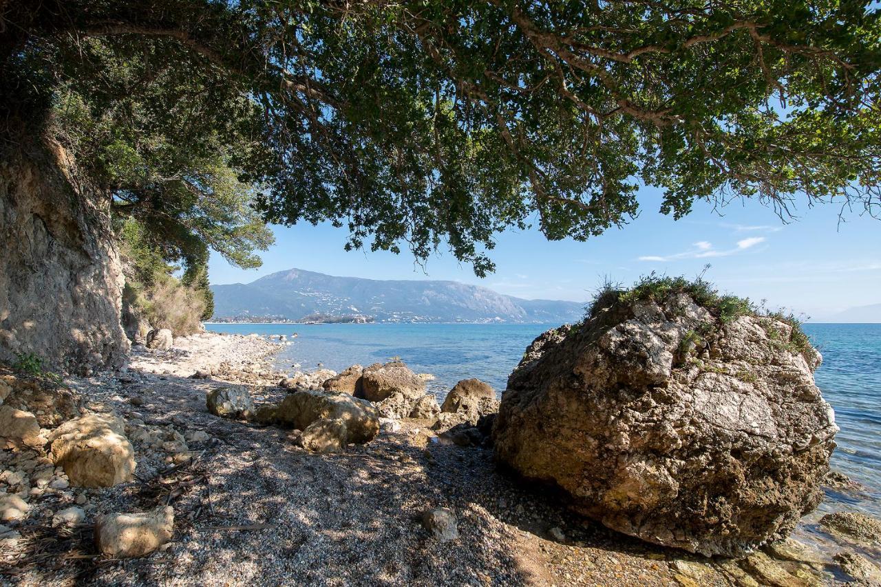 Spyrelia Villa With Private Pool & Outdoor Hot Tub Dassia  Extérieur photo